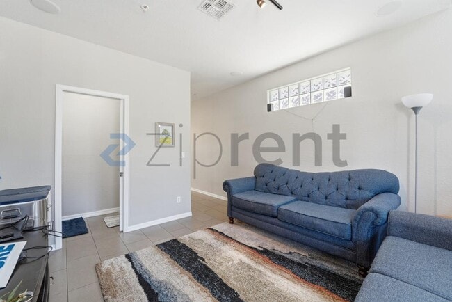 Photo - Unit 128