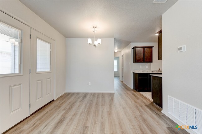 Photo - 119 Lost Trl