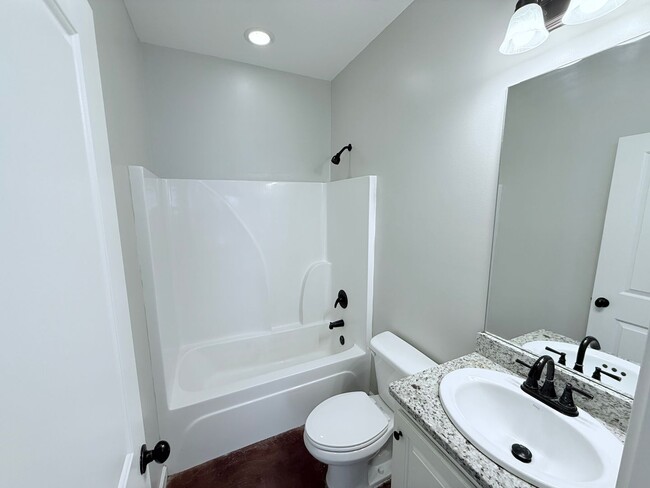 Photo - 104 Private Rd 4017