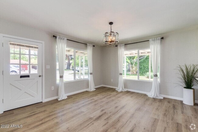 Building Photo - 2030 N 38th Pl Rental