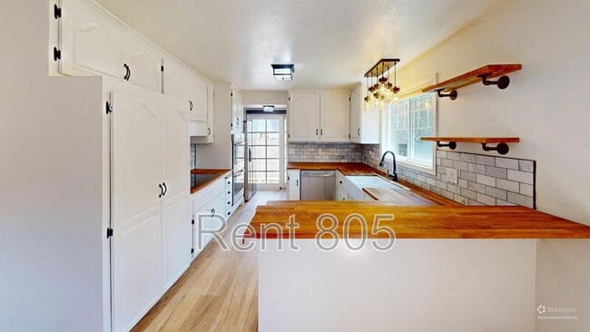 Photo - 1239 Rotella St