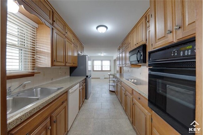 Photo - 6402 E 11th St N