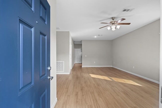 Photo - 47 County Rd