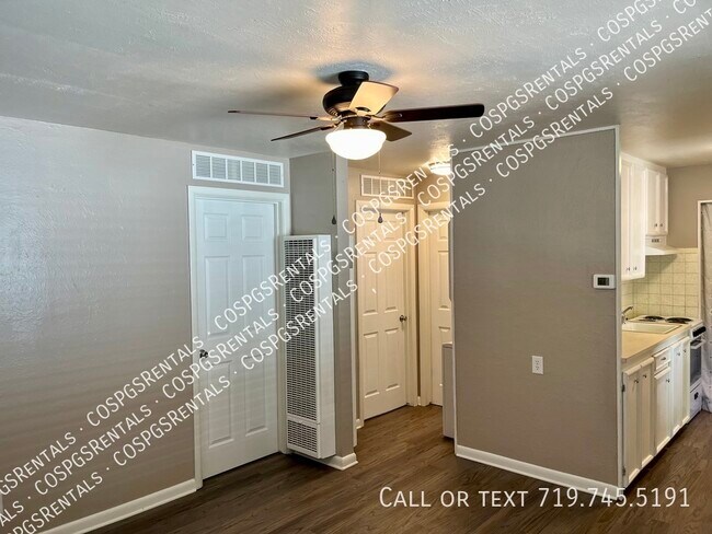 Photo - For Rent - 2 Bedroom 1 Bathroom - Oversize...