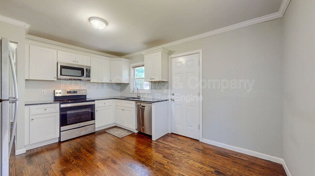 Photo - 677 Garfield Ave