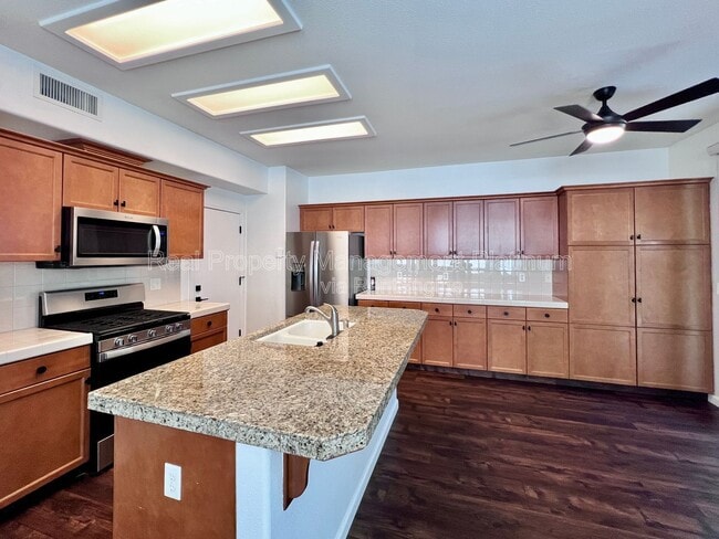 Building Photo - 1766 Glen Oban Ln