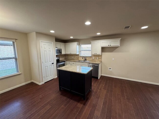 Photo - 2311 Norwood Rd