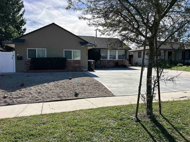 Photo - 17124 Horace St Unidad 1