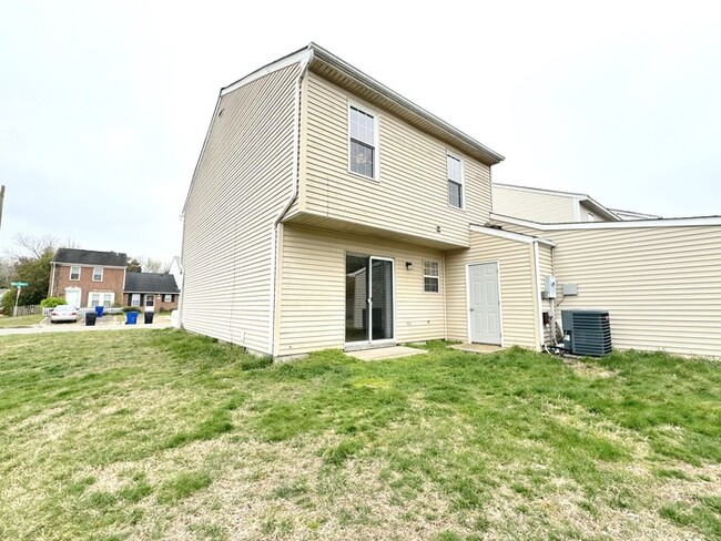 Photo - GORGEOUS TOWNHOME IN VIRGINIA BEACH