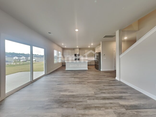 Photo - 754 Treeline Rd