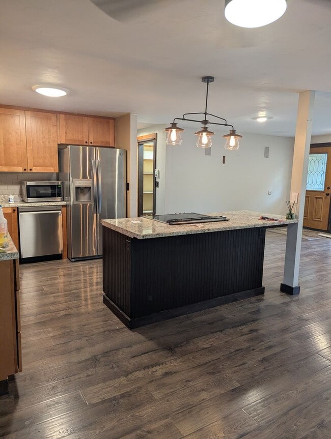 Building Photo - 1460 Marjorie St