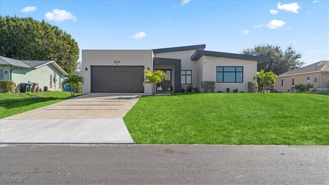 Photo - 1017 NE 4th Pl