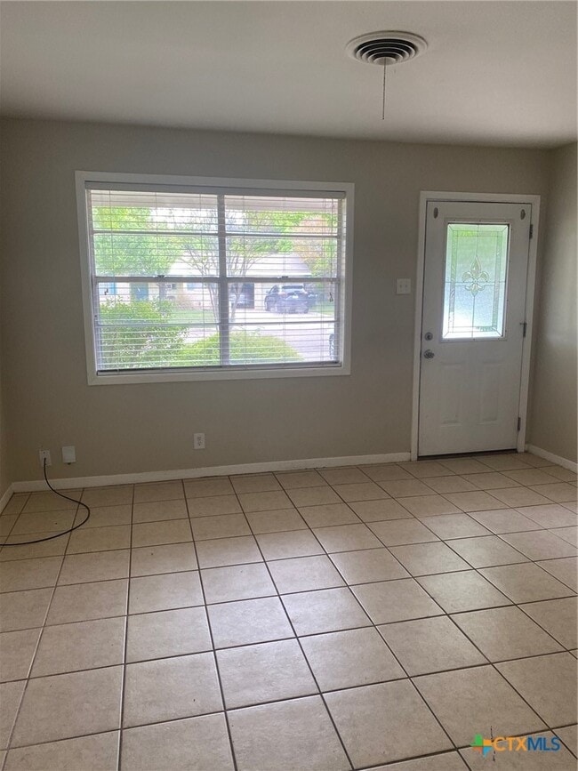 Photo - 3801 Lancelot Ln