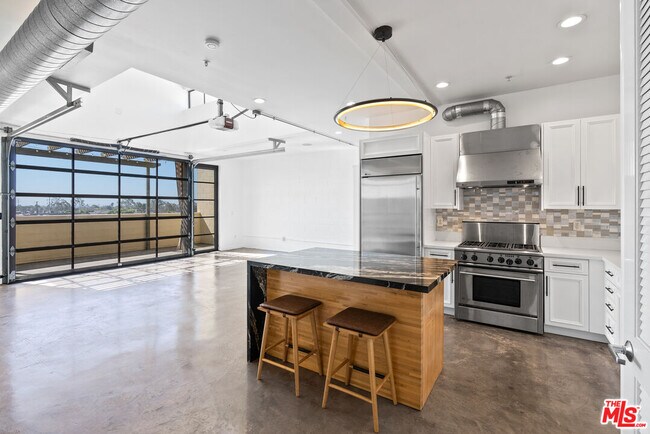 1544 12th St Unit 303