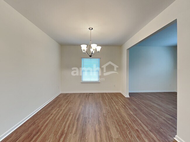 Photo - 653 Hamilton Park Dr