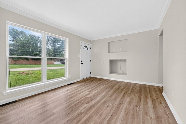 Photo - 121 Sunglow Dr