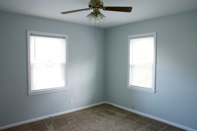 Photo - 1242 Genesee Ave