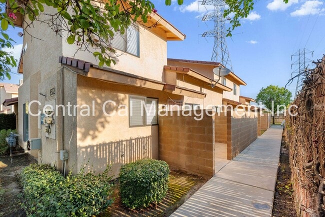 Photo - 8502 Laborough Dr Unit Apt D
