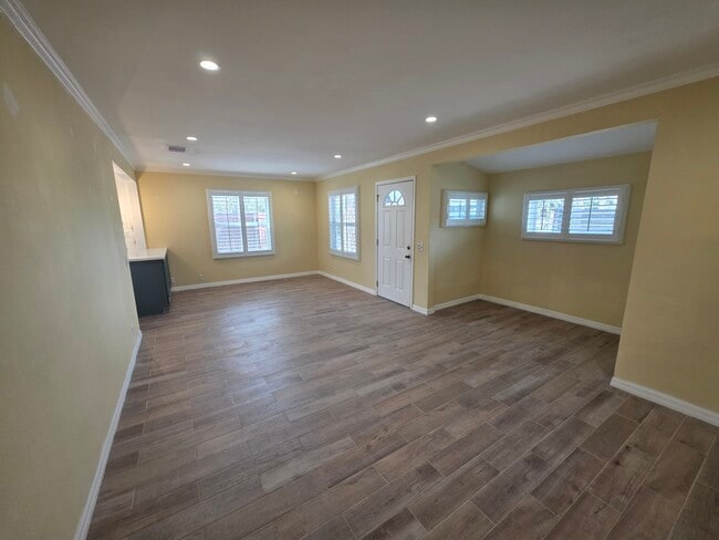 Photo - 18822 Hart St