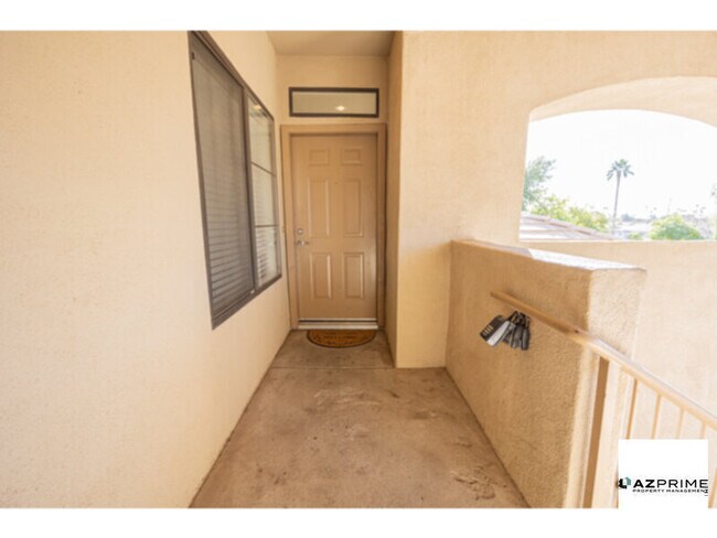 Photo - Live in the Lap of Luxury in this Stunning 2/2 Condo in the Heart of Scottsdale!