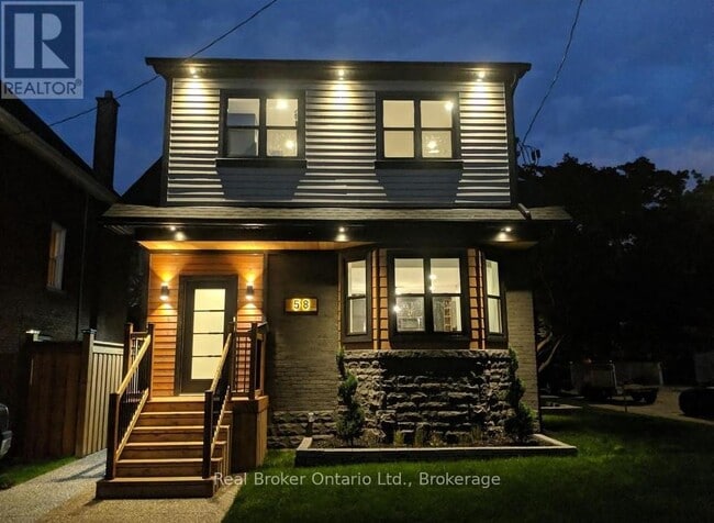 Photo - 58 Rosslyn Ave N