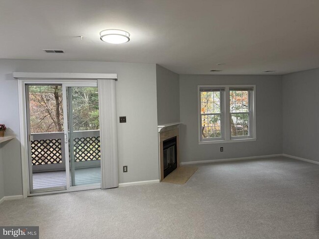 Photo - 12926 Grays Pointe Rd Unit 12926B