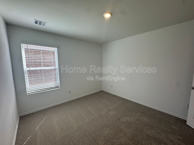 Photo - 3901 Dutch Ln