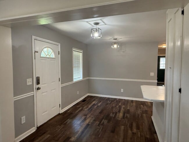 Photo - Cute 3 Bedroom Home on over an Acre in Ope...