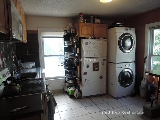 Photo - 10 Selkirk Rd