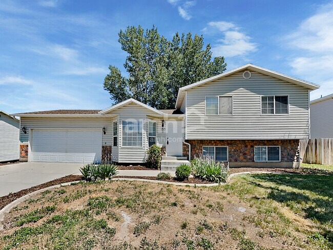 153 S 1400 W - 153 S 1400 W House