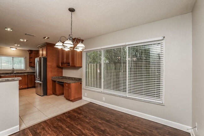 Photo - 1009 Black Willow Dr