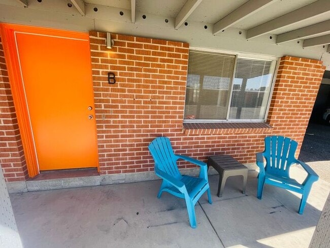 Photo - ***MOVE-IN SPECIAL*** Fully Remodeled 2 Be...