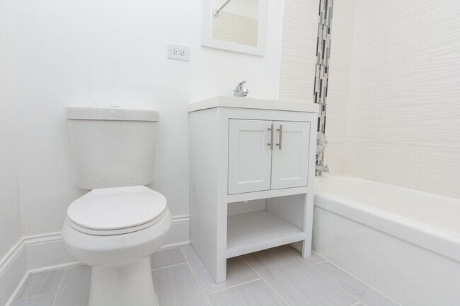 Photo - 7620 S Stewart Ave