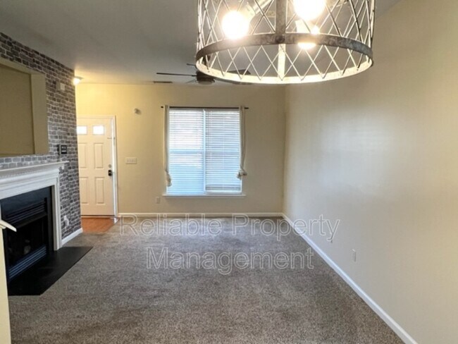 Photo - 413 Woodson Dr