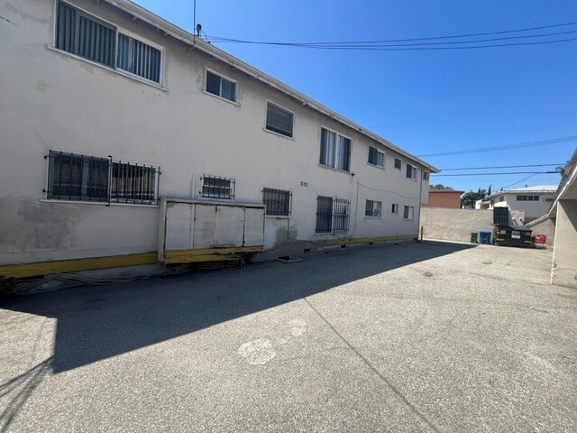 3316 S. Durango Ave.