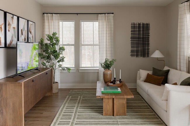 Photo - Livano Oakwood