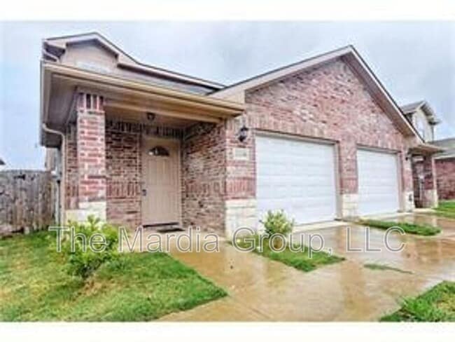 Building Photo - 2335 Bloomfield Dr Rental