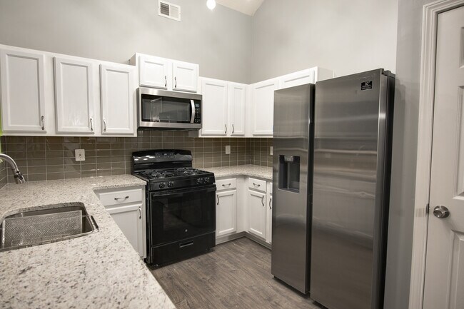 Kitchen - 7151 Springchase Way