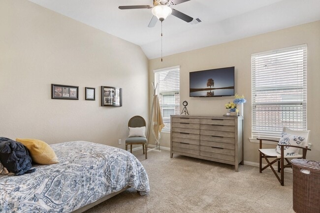 Photo - 126 S Sawbridge Cir