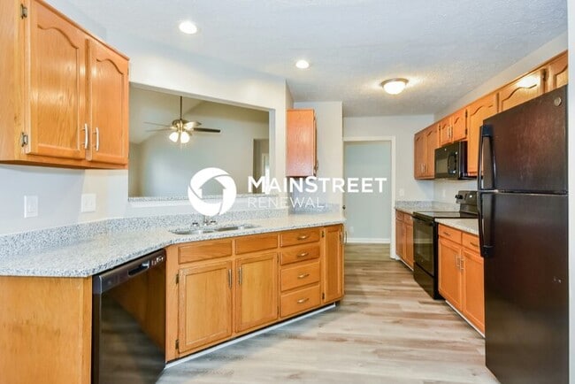 Photo - 3 Bedroom Pet-Friendly Home in GOODLETTSVILLE, TN with Main Street Renewal