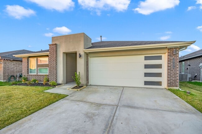 Photo - 29506 Gordon Sevilla St