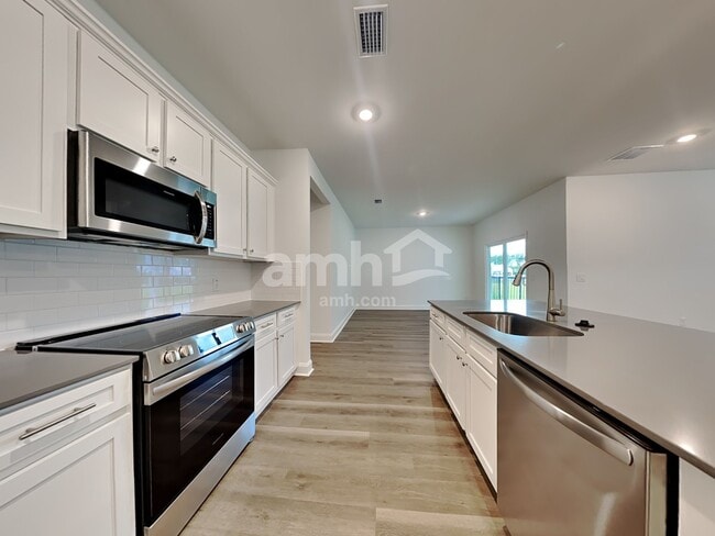 Photo - 567 Plumeria Ln