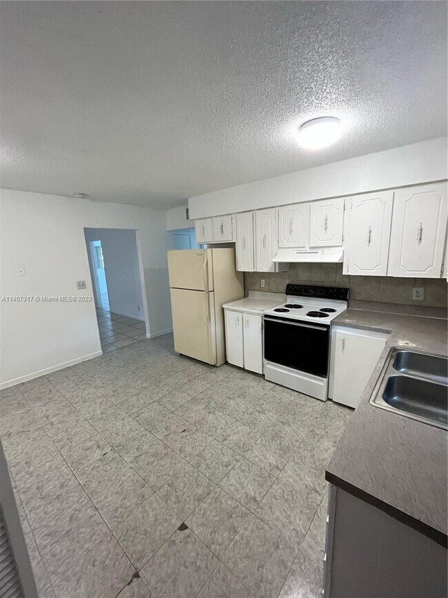 Photo - 1490 NW 20th St