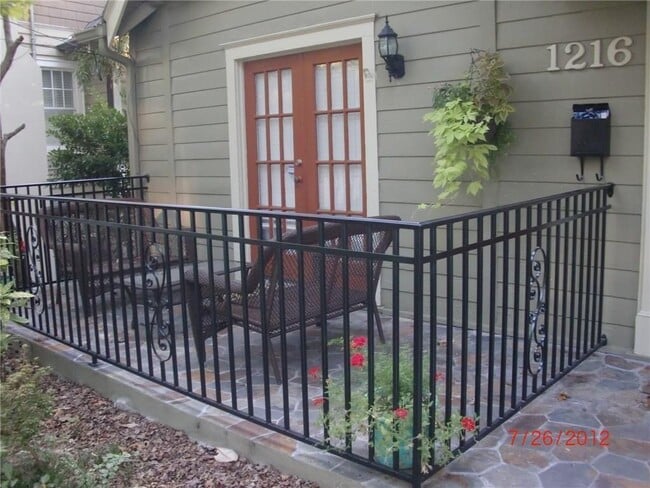 Photo - 1218 N Highland Ave NE