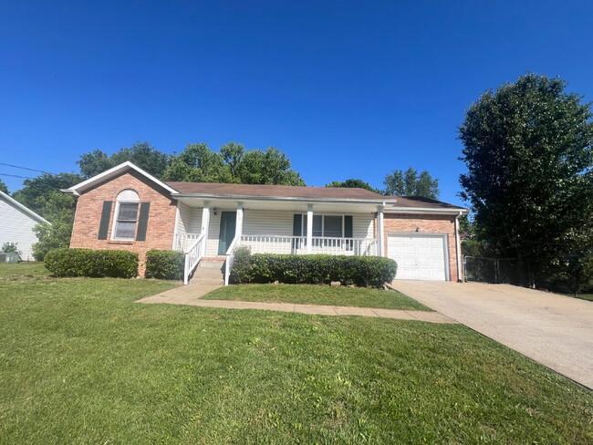 Building Photo - 3413 Clearwater Dr