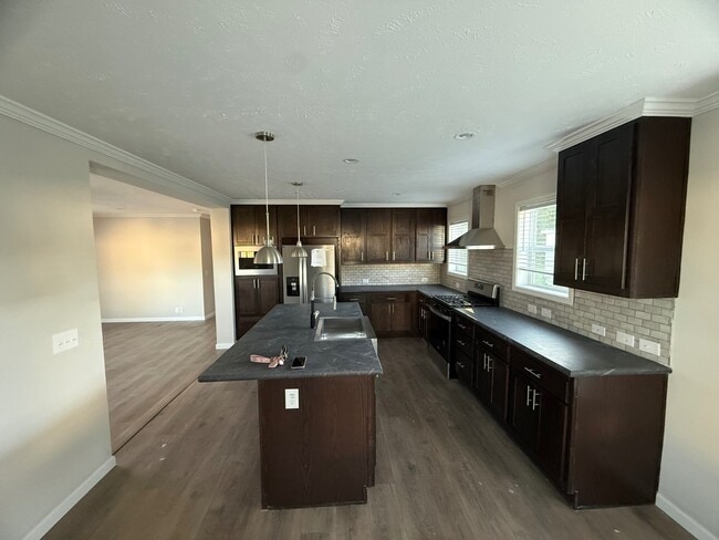 Photo - 763 County Line Rd