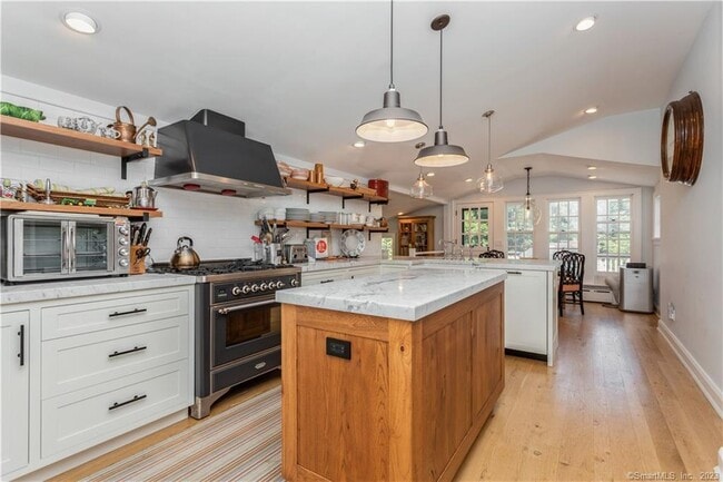 Photo - 96 Kings Hwy N