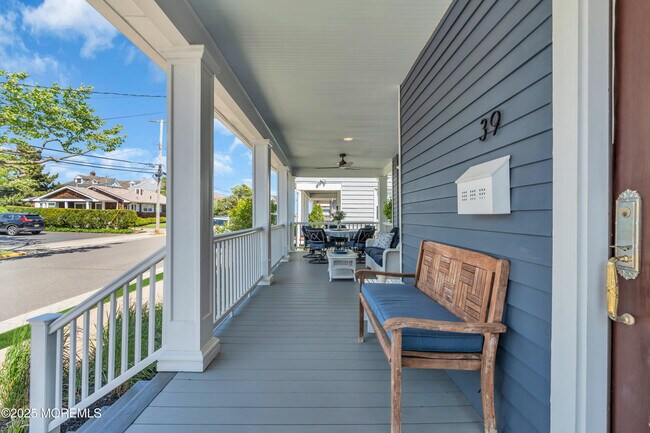 Photo - 39 East End Ave