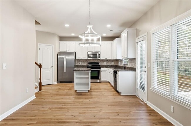 Photo - 113 Greenbrier Way