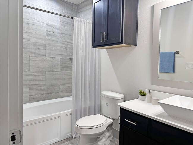 Photo - 2727 Brazos St Unit 14